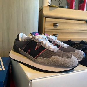 New Balance 237 SNS
